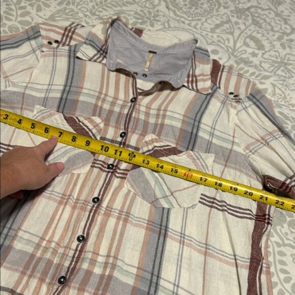 Free People Plaid Oversized Button Down Shirt - Pink and White M - Picture 5 of 9